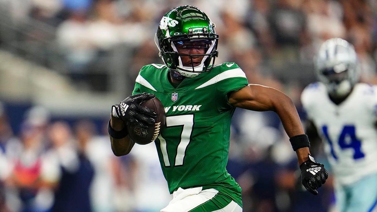 Jets star Garrett Wilson ‘excited’ by idea of teaming up with Davante Adams as trade rumors heat up