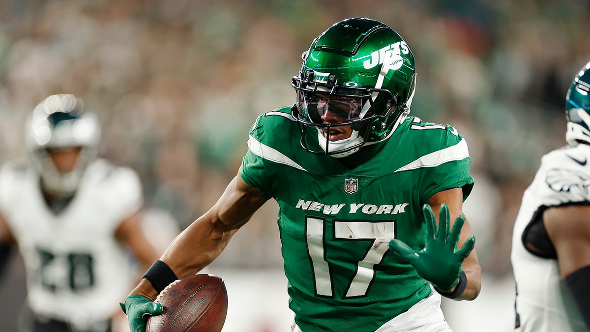 Jets star Garrett Wilson ‘excited’ by idea of teaming up with Davante Adams as trade rumors heat up