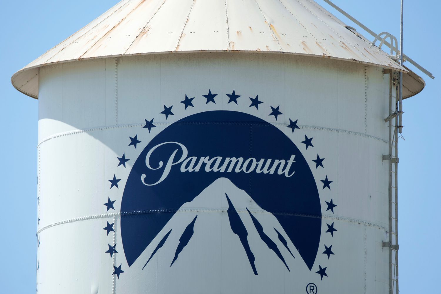 Bronfman Reportedly Bids $4.3B for Control of Paramount