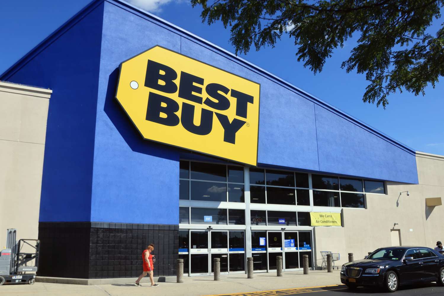 Why Best Buy’s Stock Hit Its Highest Point in Over Two Years Today