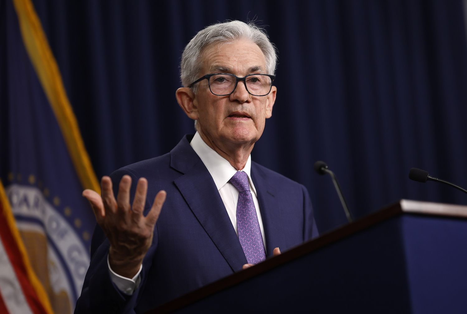 Fed Chair Powell Doesn’t Need a Unanimous Vote to Cut Rates—But He May Want One