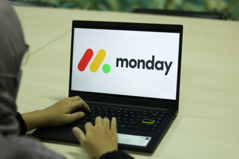 Monday.com: KeyBanc 'back on the growth train'