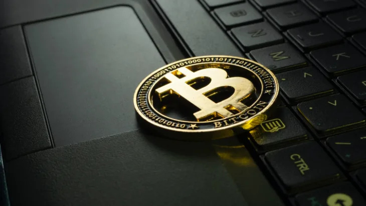 Bitcoin Retail Outflows Reach $494M, Whale Accumulation Signals Potential Market Bottom