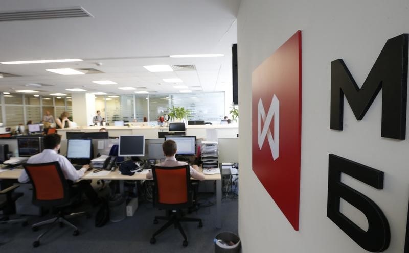 Russia stocks lower at close of trade; MOEX Russia Index down 2.71%