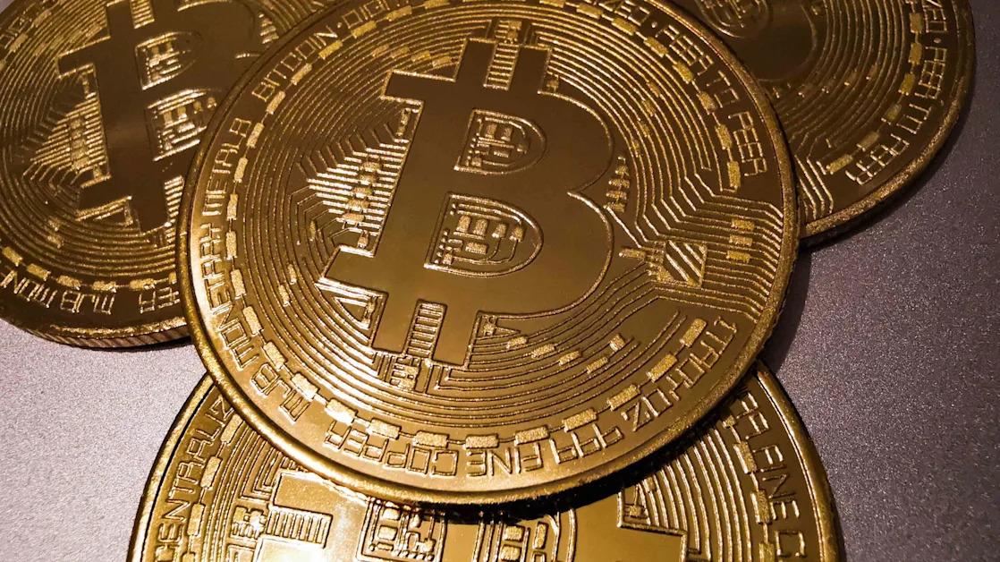 Bitcoin, Crypto Stocks Fall as Tariff Fears Grip Markets