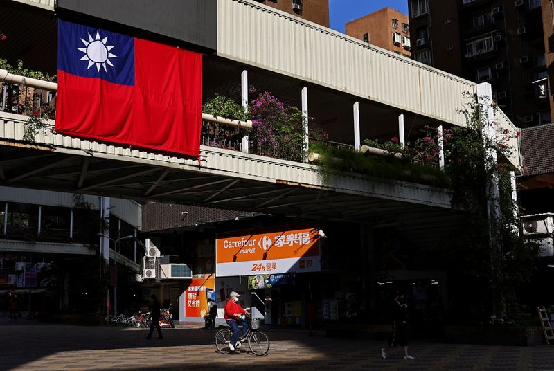 Taiwan stocks higher at close of trade; Taiwan Weighted up 2.02%