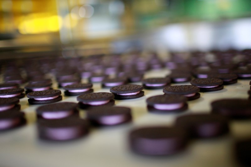 Mondelez Q1 earnings beat, sees 10% drop in FY25 adj. EPS due to cocoa inflation