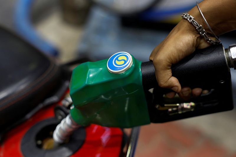 IEA forecasts global oil demand growth to slow to 650,000 bpd for remainder of 2025