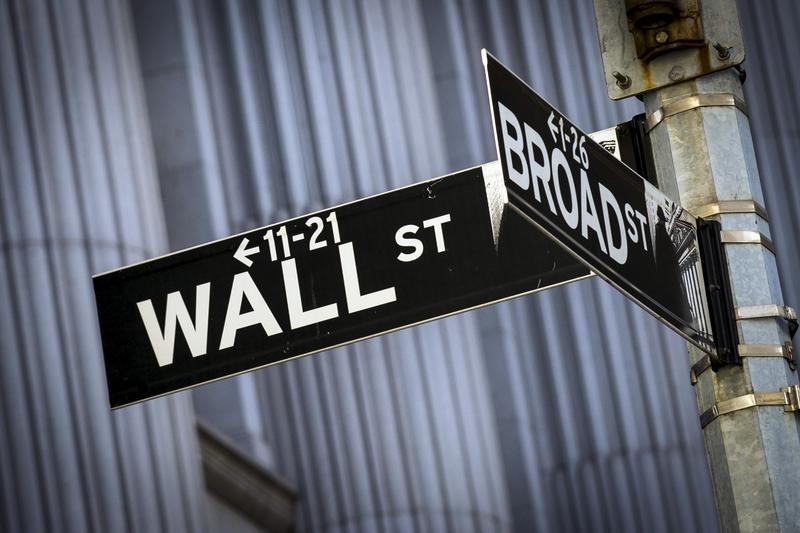 U.S. stocks mixed at close of trade; Dow Jones Industrial Average up 0.65%