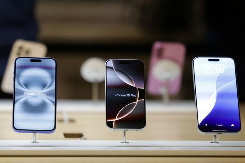 Apple plans major overhaul with year-based operating system names - Bloomberg