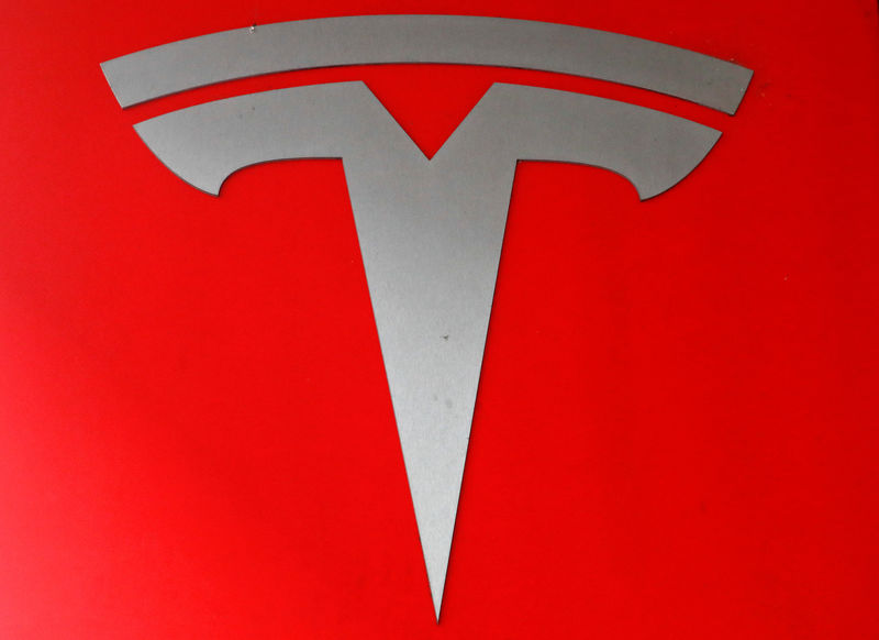 Tesla to begin self-driving Model Y deliveries in June