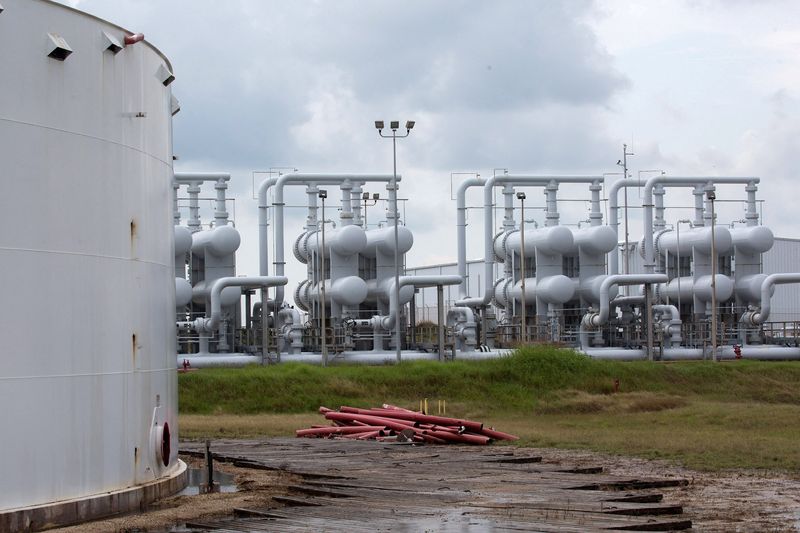 US Senate budget bill slashes money to fill oil reserve