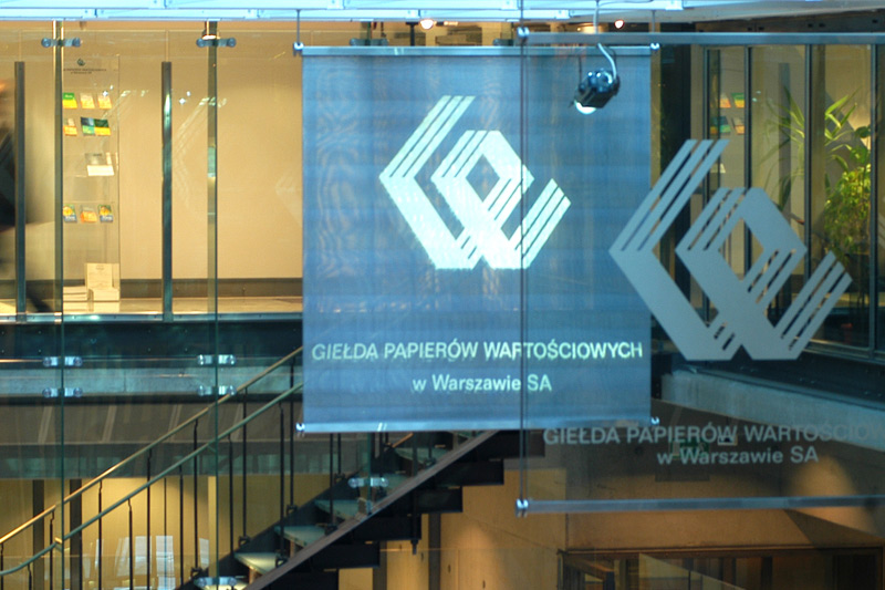 Poland stocks lower at close of trade; WIG30 down 0.74%